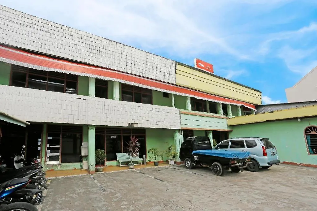 OYO 90136 Hotel Bone Indah-1