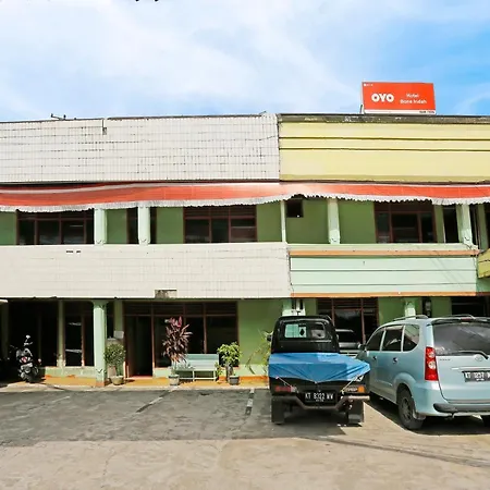 OYO 90136 Hotel Bone Indah-3